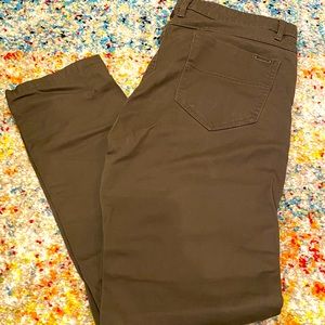 Guess chinos, olive green